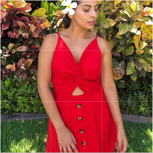 A-Line Dress w/Twist front - Picture 1 of 1